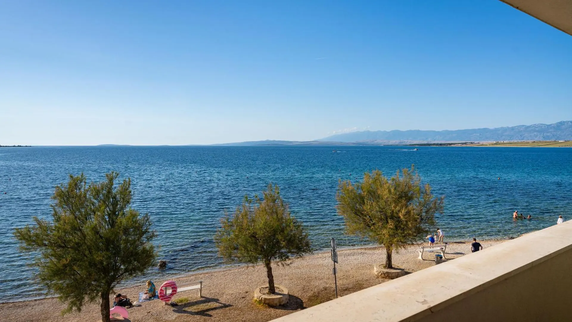 Lägenhet Luxury Beachfront Paradise Vir