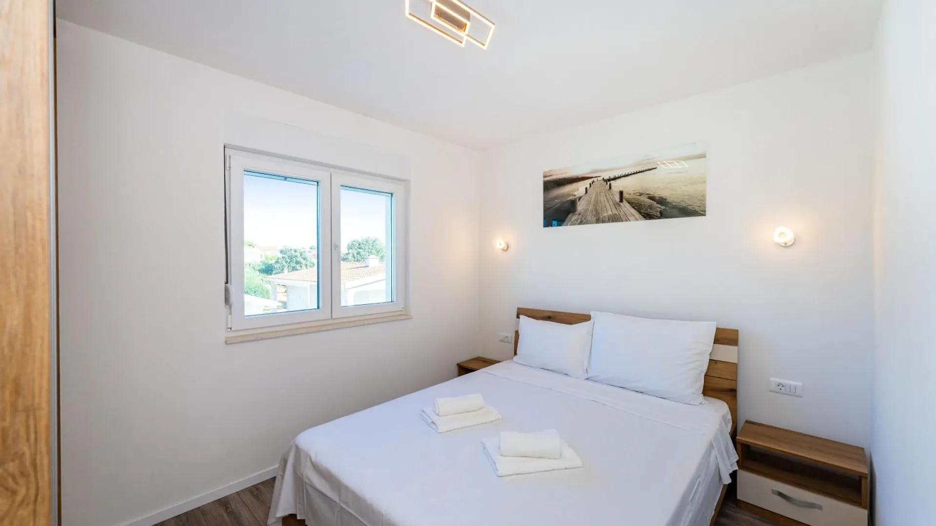 Luxury Beachfront Paradise Vir