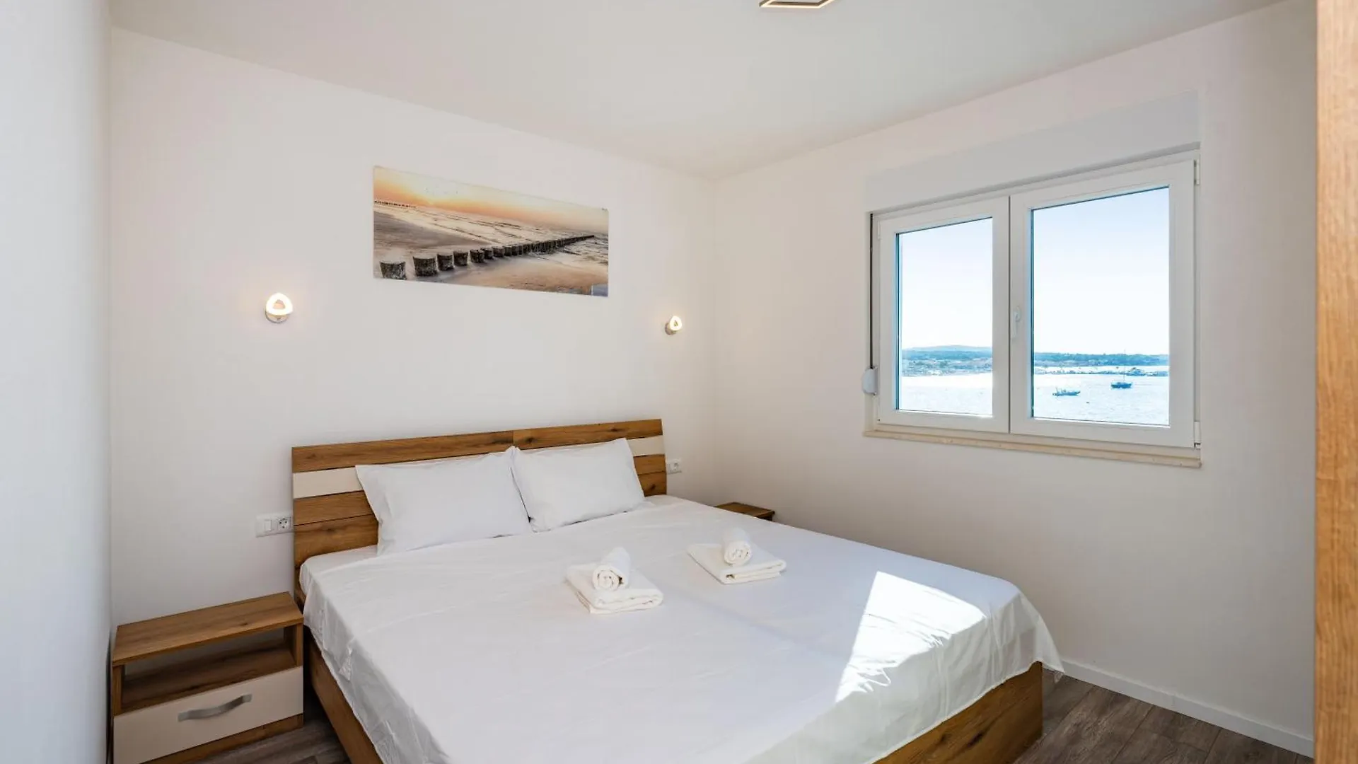 Luxury Beachfront Paradise Vir