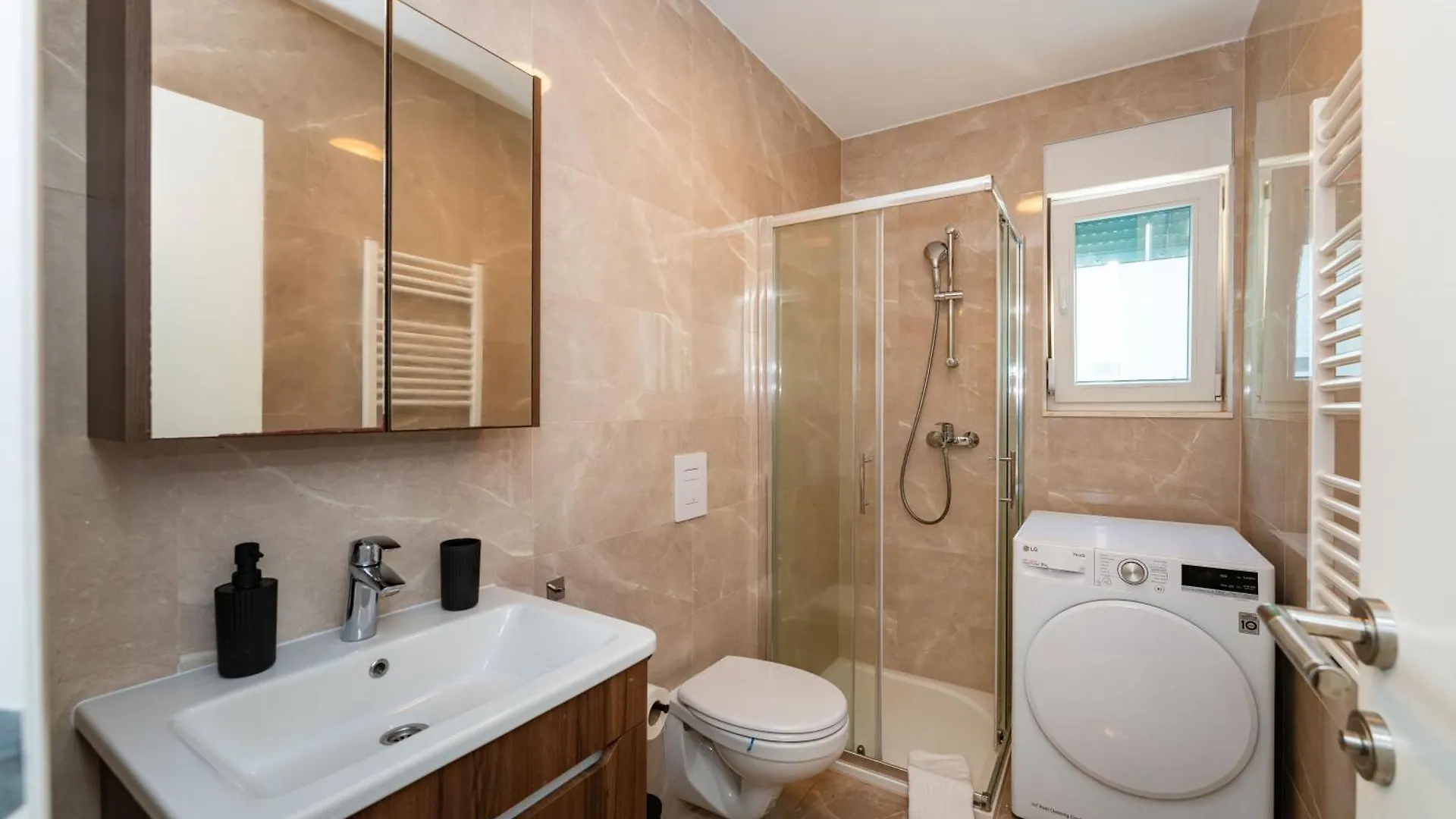 Apartamento Luxury Beachfront Paradise Vir