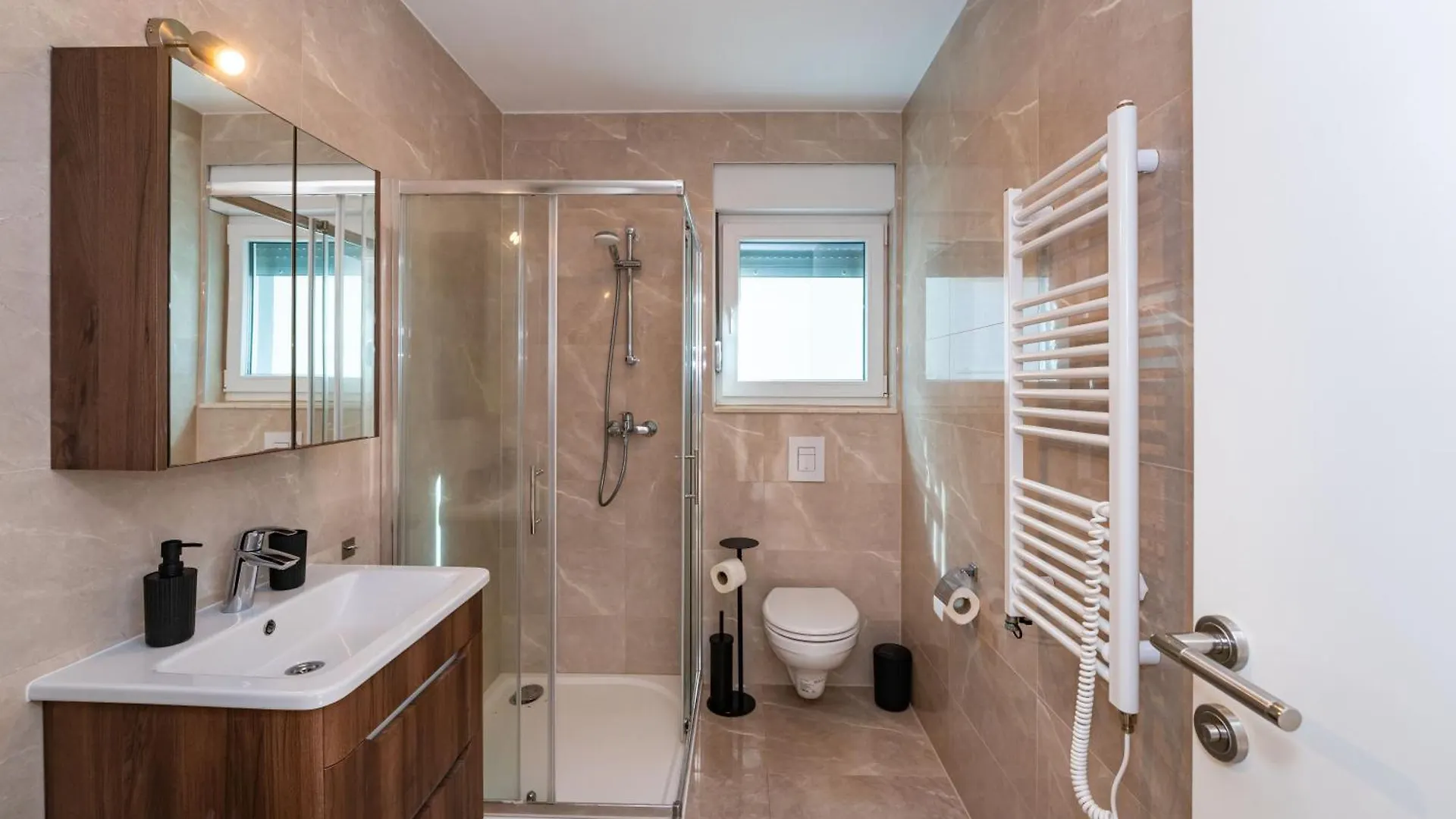 Luxury Beachfront Paradise Vir Apartamento