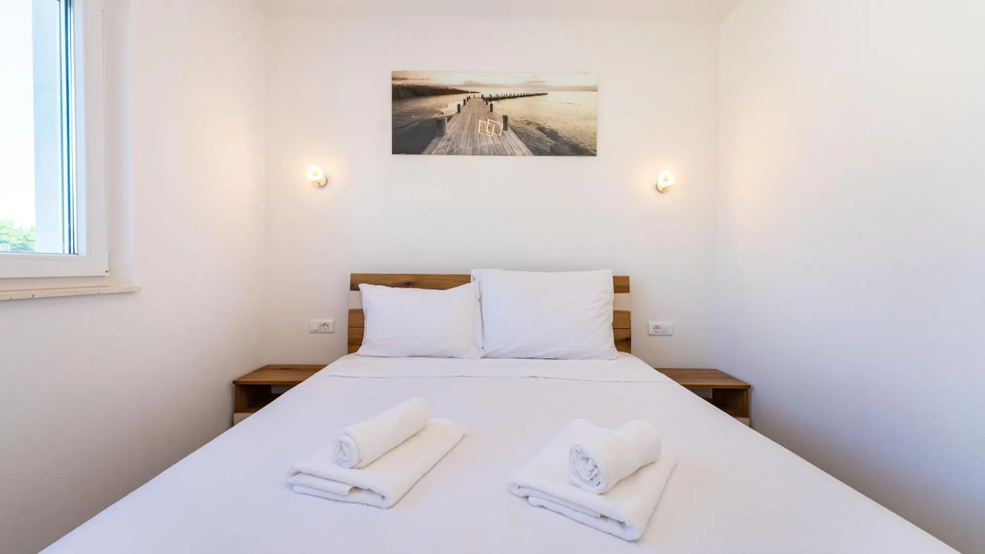 Luxury Beachfront Paradise Vir